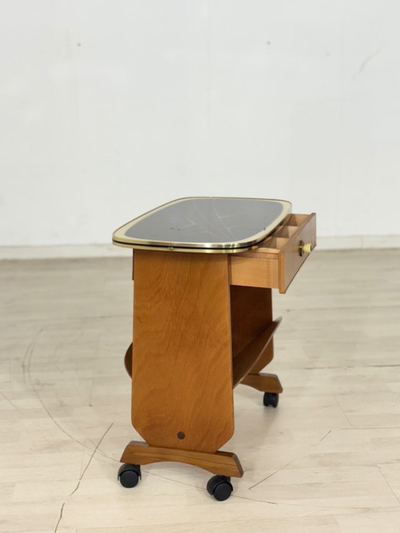 Image 1 of Salontafel uit het midden van de vorige eeuw, bijzettafel, opbergmeubel, tijdschriftenrek, vintage