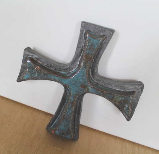 Cruz de pared vintage de terracota estilo retro/brutalista de los años 70