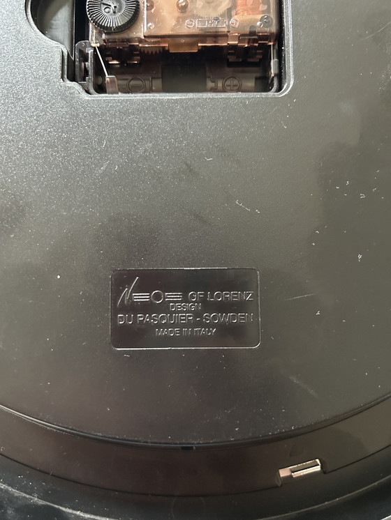 Image 1 of NEOS of Lorenz wall clock George Sowden & Nathalie du Pasquie Memphis Milano