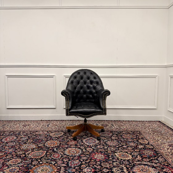 Sedia da ufficio Chesterfield classica inglese nera – Sedie da ufficio, Leather, Wood (photo 2 of 7)