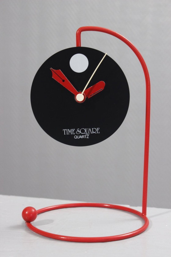 Image 1 of Vintage Time Square quartzklok, ontwerp van Nicolai Canetti uit 1984 in Memphis-stijl.