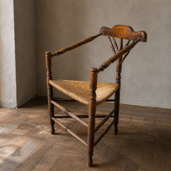 Image 1 of Antieke hoekstoel met rieten zitting, circa 1880-1910