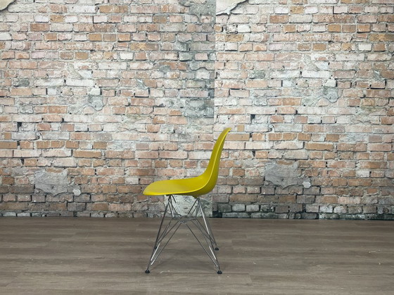 Image 1 of Vitra DSR giallo