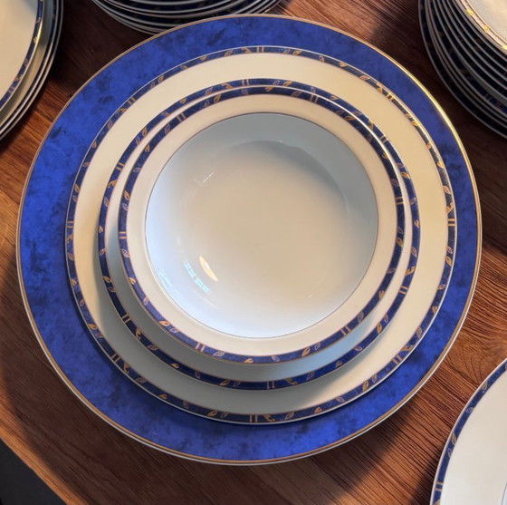 Image 1 of Service de table Guy Degrenne. 117 pièces, complet. Porcelaine de Limoges. Neuf.