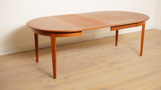 Image 1 of Table à manger extensible vintage ronde