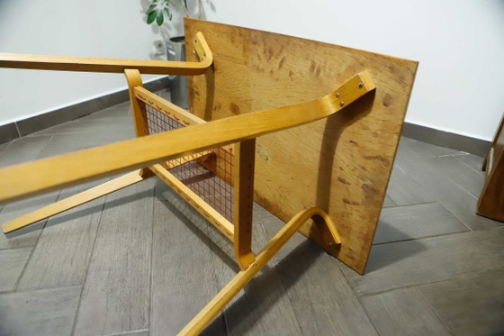 Image 1 of Mesa retro estilo Bruselas con estante tejido rojo – Dřevopodnik Holešov
