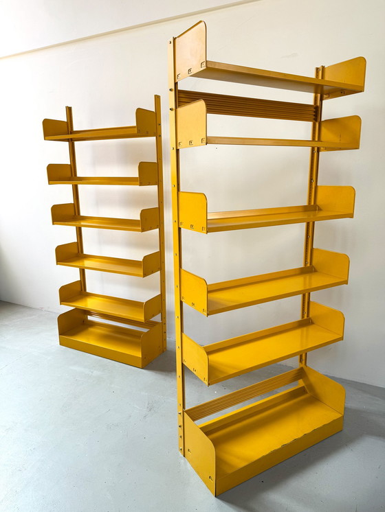 Image 1 of Bibliothèque jaune italo-néerlandaise Lips Vago « Congresso », 1968