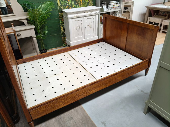 Vintage Bed – Wood (photo 6 of 9)