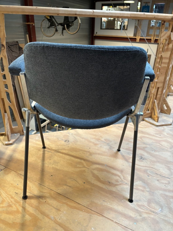 2x DSC 106 Giancarlo Piretti for Castelli, Armchairs, Metal, Textile, Silver (photo 7 of 11)
