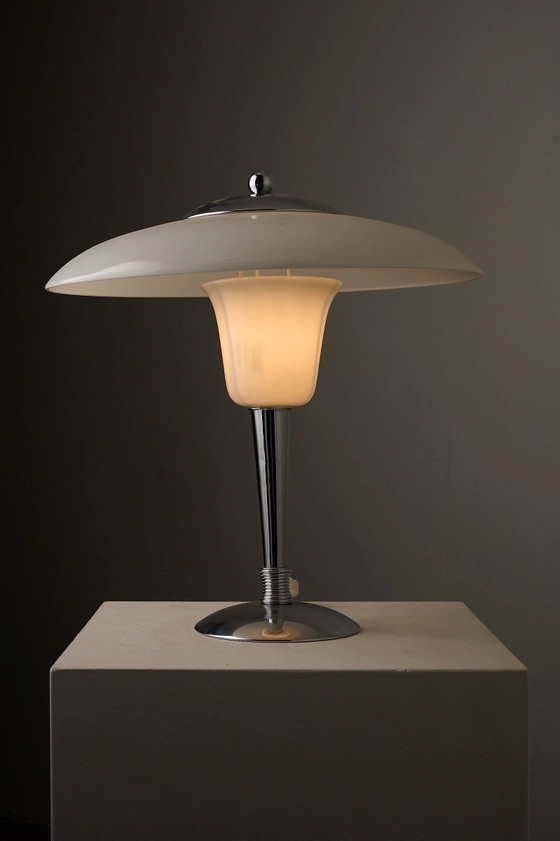 Art Deco Glass Mushroom Table Lamp (photo 4 of 11)