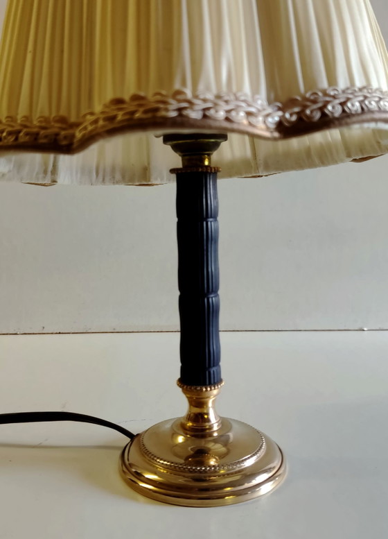Lampe à poser en laiton et bakélite - mid.XXeme, Doré (photo 8 sur 10)