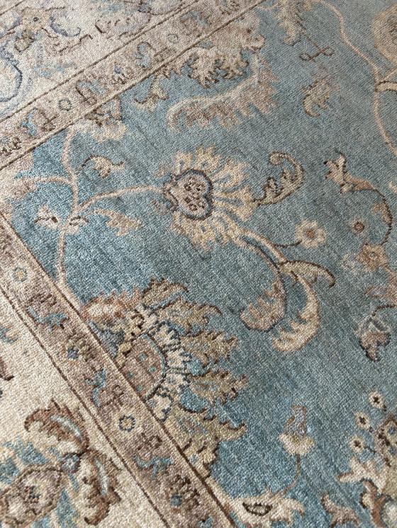 Image 1 of Alfombra Ziegler azul claro de 2,5 x 3 metros.