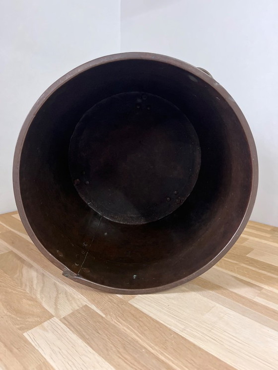 Image 1 of Cubo de chimenea antiguo de cobre rojo con bronce y caja de leña