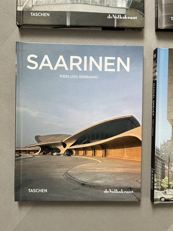 Image 1 of The Volkskrant world architects series Taschen