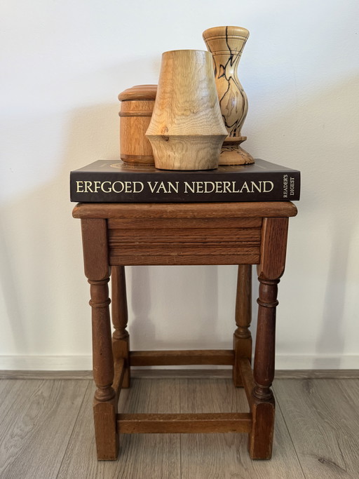 Karaktervol Eikenhouten Tafeltje (Jaren '70)