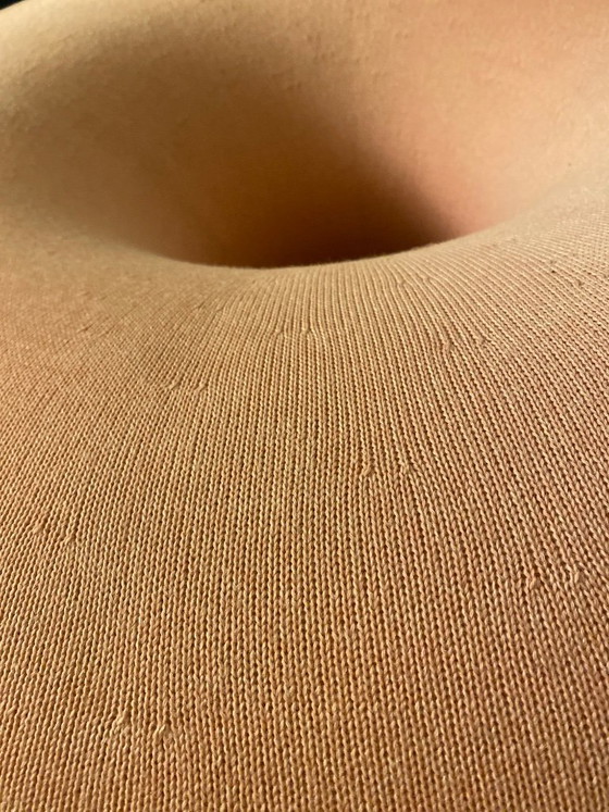 Image 1 of Pouf Hem Boa par Sabine Marcelis 
