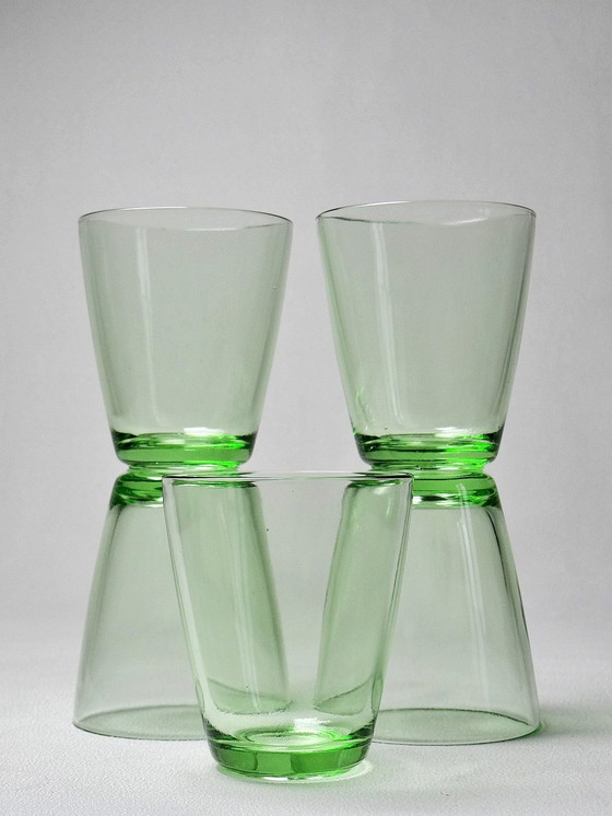 Image 1 of 5 Kleine fluorescerend groene vintage waterglazen