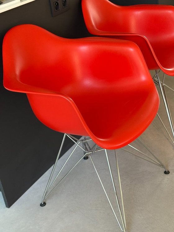 Image 1 of 2 x Vitra Eames DAR stoelen, rood