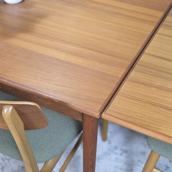 Image 1 of Vintage jaren 60 verlengbare Deense eettafel teak topstaat!