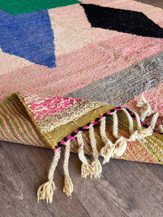 Tapis marocain blanc cassé à motifs colorés, 250cm x 150cm – Wool (photo 9 of 10)