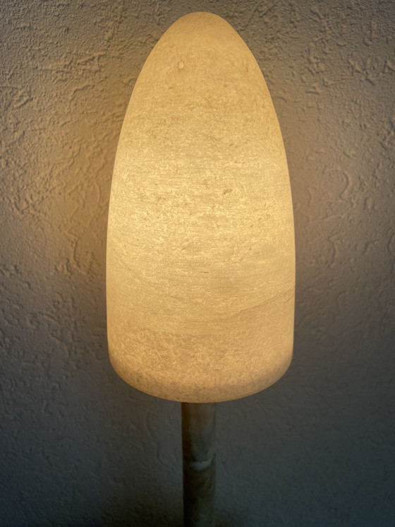 Image 1 of Lampe à poser en albâtre