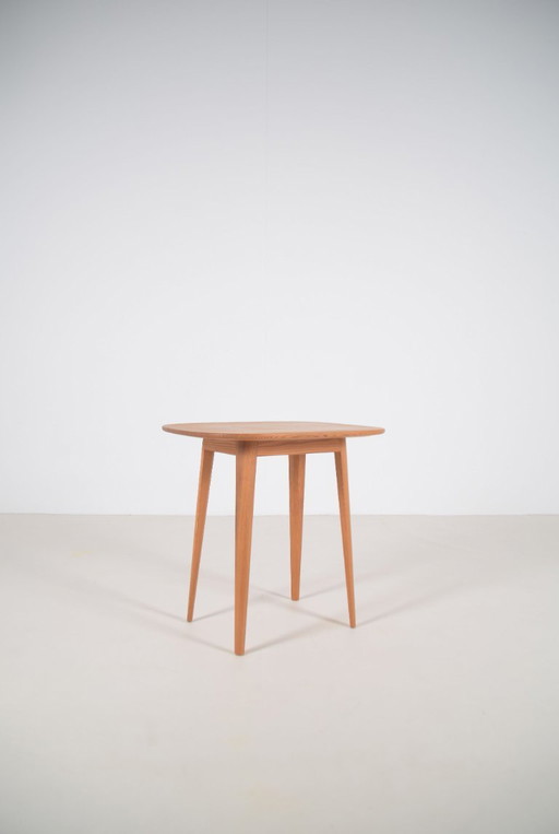 Mesita auxiliar sueca Sparven, diseñada por Carl Malmsten en la década de 1950. – bijzettafels, Wood, Vintage