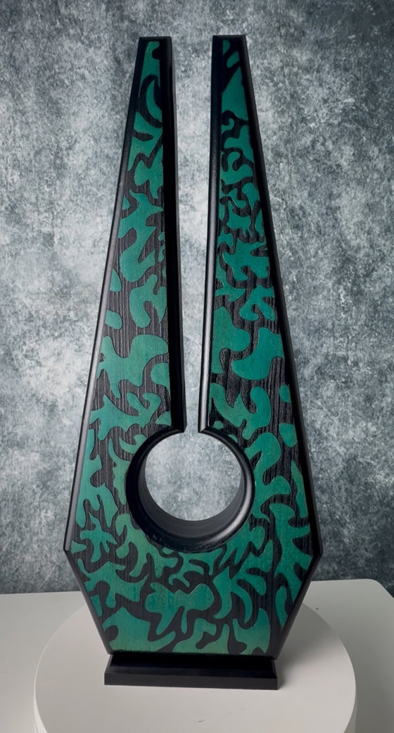 Image 1 of Skulptur Flora elegant beautiful von Rotan Hunt Wood