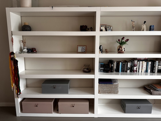 Image 1 of Armoire de Pâques blanche