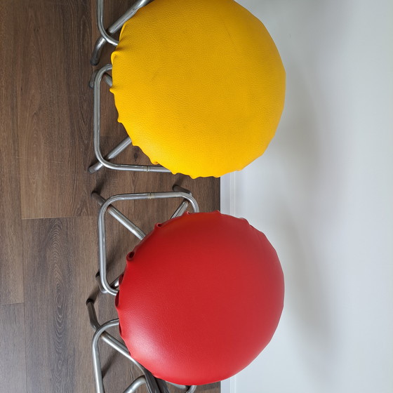 Image 1 of Ensemble de 4 tabourets de bar vintage - style Memphis - chrome et simili cuir