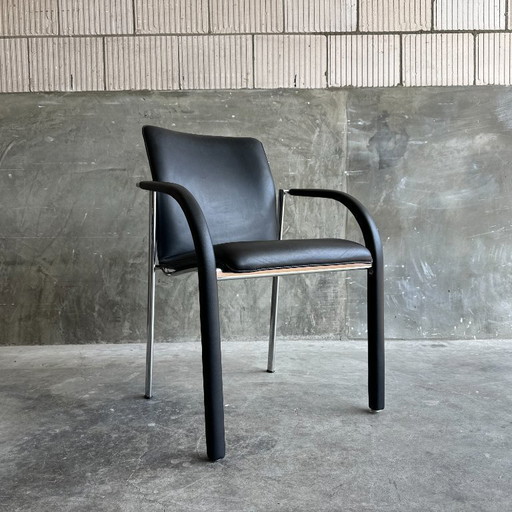 Set of 4 Leolux Cimarrone dining chairs – black leather & chrome