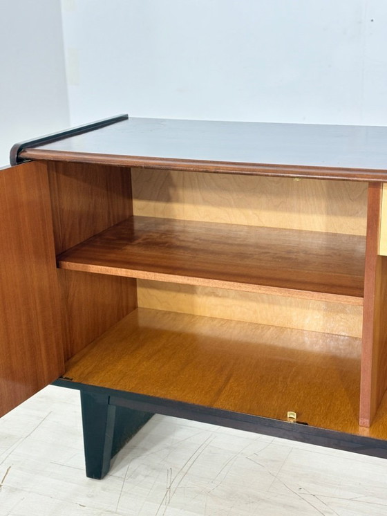 Image 1 of Beautiful vintage 2-door chest of drawers, cabinet, living room cabinet, sideboard