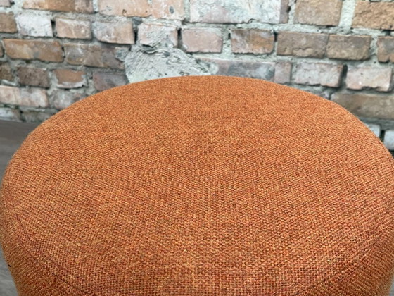 Satelliet Tempo Duo RND LS – Arancione | Satelliet Design – Poggiapiedi e pouf, Leather, Metal (photo 5 of 7)