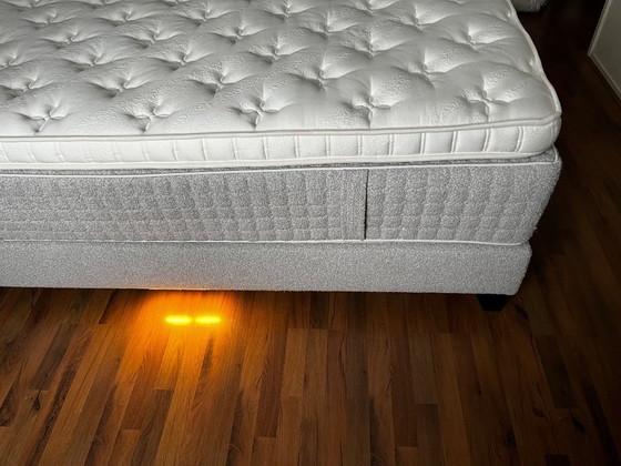 Image 1 of Serta boxspring 180x210