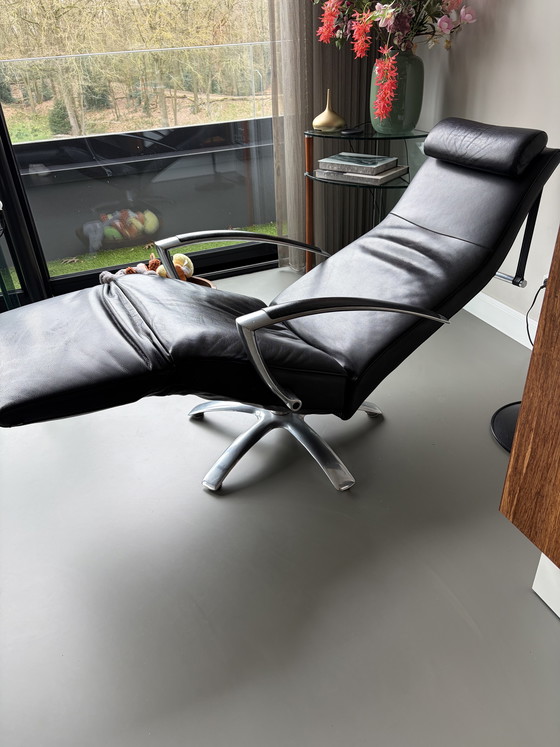 Image 1 of Design Jori leren relaxe stoel met losse hoofdsteun