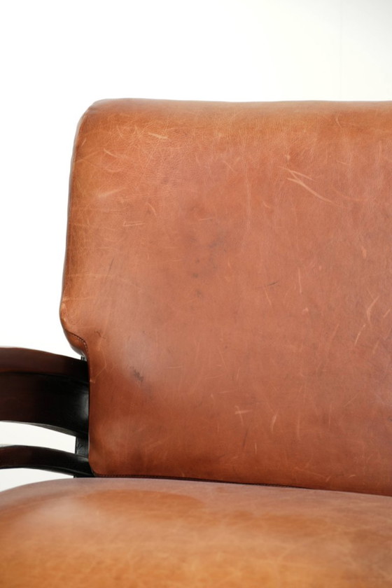 Elegant cowhide armchair with beautiful details in timeless Art Deco design – Leather, Klassiek (photo 11 of 12)