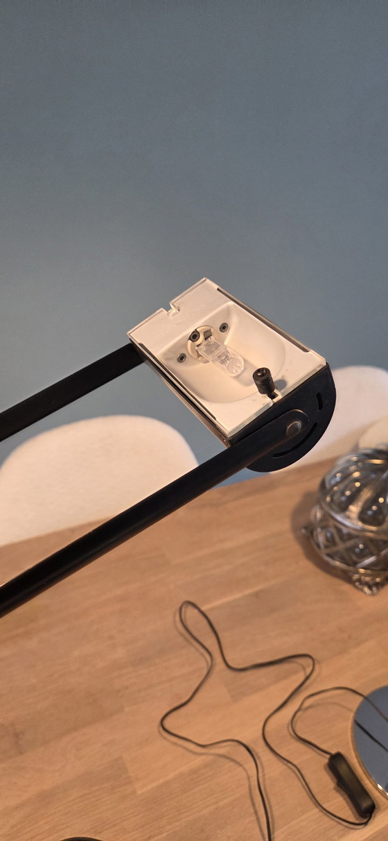 Image 1 of Lampada da tavolo a sbalzo nera in stile postmoderno degli anni '80, prodotta da Lite Source Inc.