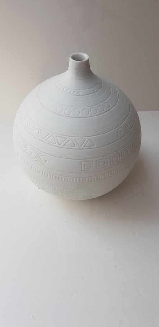 Bisque Porcelain Ball Vase By Hans Achtziger For Hutschenreuther