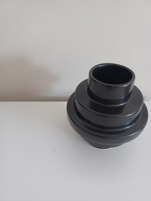 Vase, moderne. Daan Kromhout. Céramique noire, mat/satinée