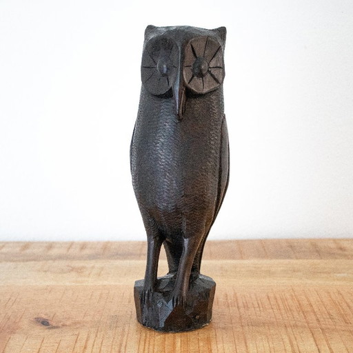 Alta statuetta vintage di gufo in legno duro intagliata a mano, arte Makonde – decoratieve objecten, Wood