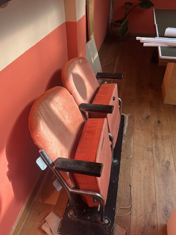 Sièges de cinéma vintage – Fauteuils, Velvet (photo 3 of 9)