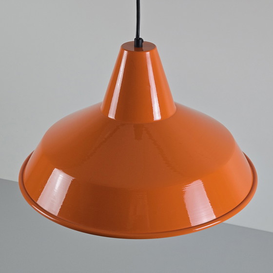 Image 1 of Vintage 1970S Industriële Oranje Metalen Werkplaats Hanglamp.