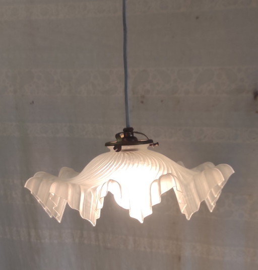Lampenkap van geplooid glas - midden 20e eeuw