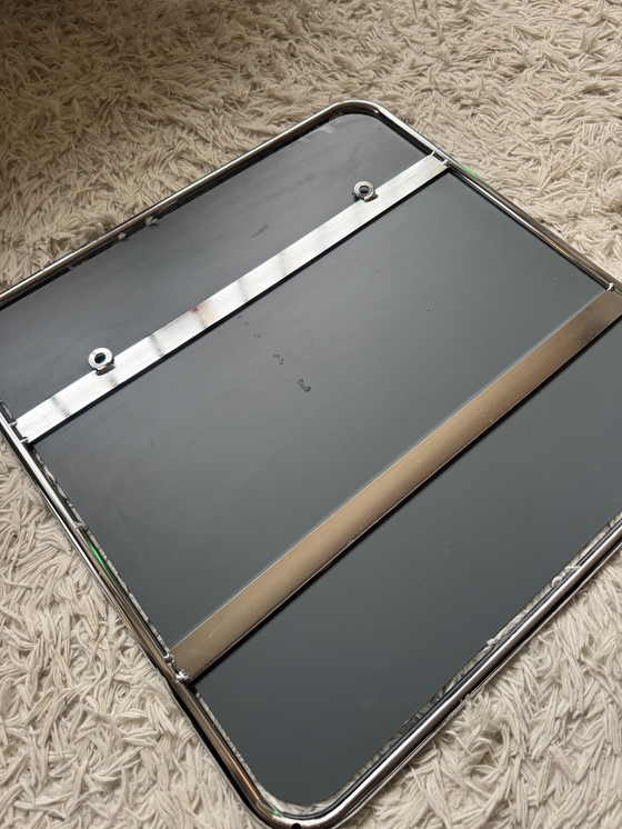 Image 1 of Spiegel met chroombuisdesign uit de jaren 70