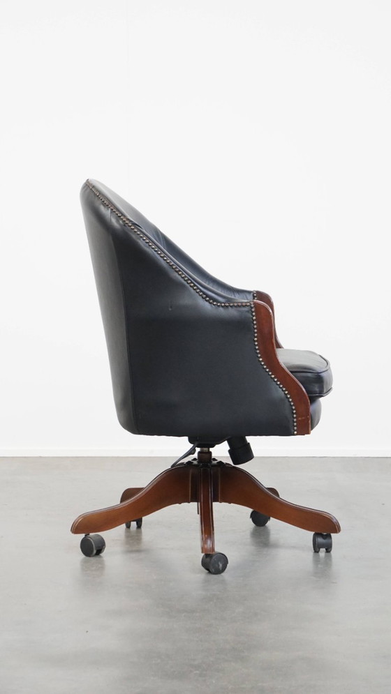 Image 1 of Classica e lussuosa sedia da ufficio in pelle bovina nera in stile inglese