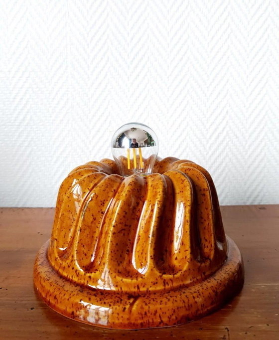 Image 1 of Lampe à poser moule à gâteaux en céramique 