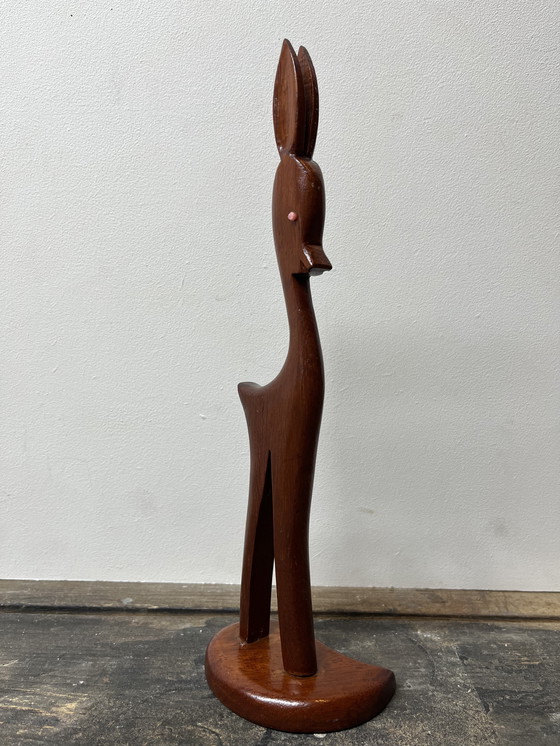 Image 1 of Cerf vintage en teck stylisé Mid Century