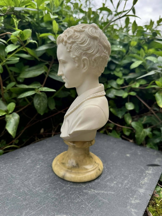 Busto de alabastro de una mujer firmado Arnaldo Giannelli. – Esculturas, Stone, Art Deco (photo 6 of 9)