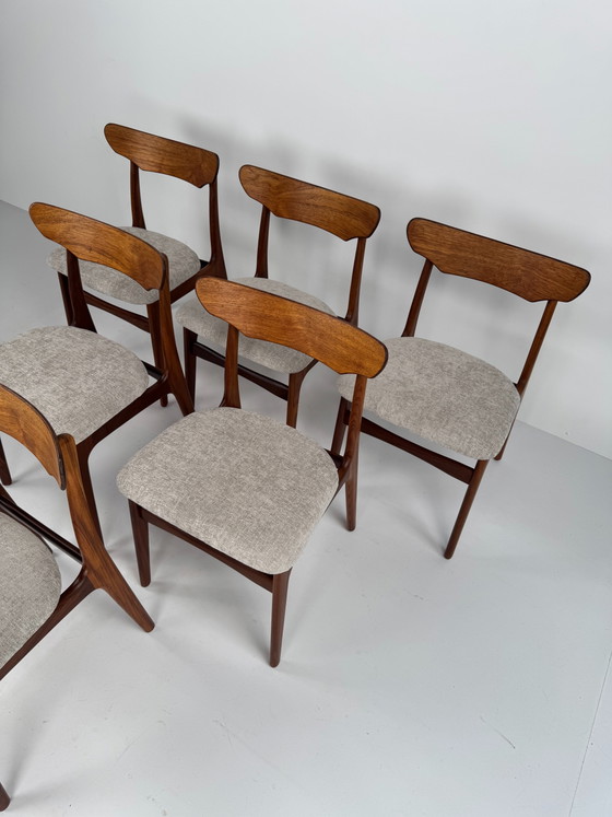 Juego de seis sillas de comedor, Schiønning & Elgaard, Dinamarca, años 60 – Wood (photo 8 of 14)