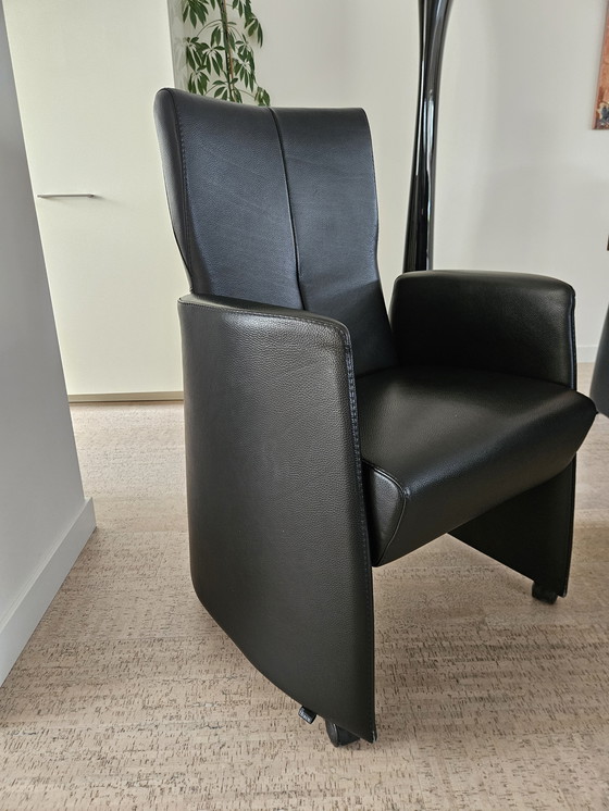 Image 1 of Chaises de salle à manger Leolux avec roulettes