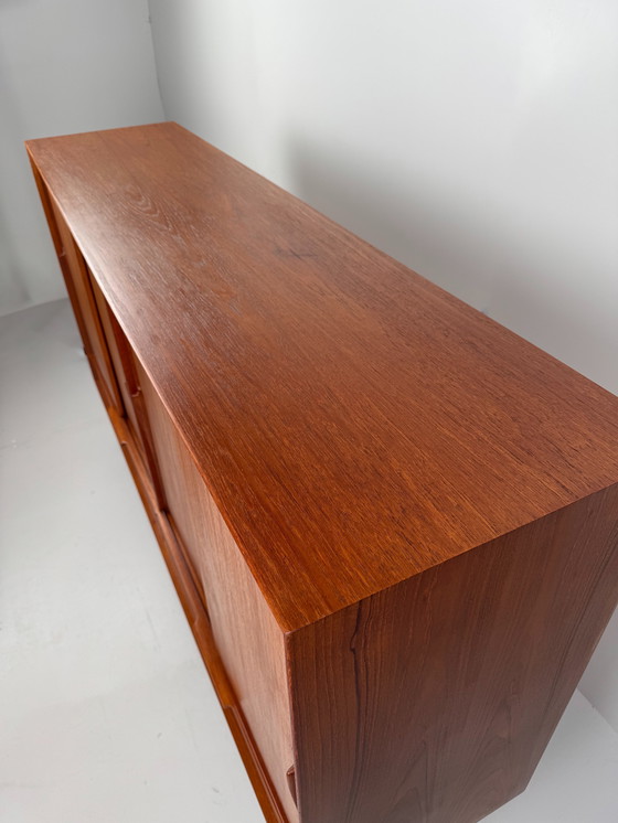Image 1 of Buffet en teck Omann Jun modèle 13 – Classique danois du milieu du siècle